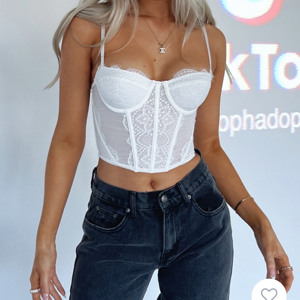 NWT TOP M
